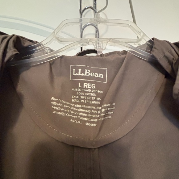 L.L. Bean Women's Utility Jacket in Brown - Picture 3 of 5